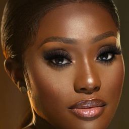 琳達·歐西佛 飾演 