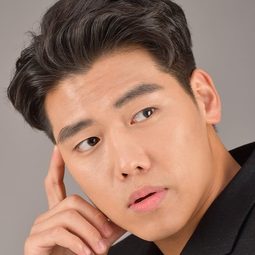 南賢佑 飾演 Student