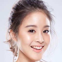黃楚涵 飾演 Female Obstetrician