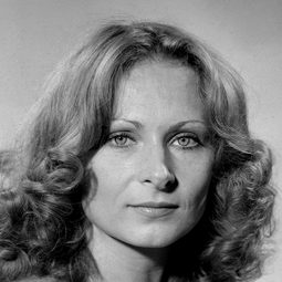 Ildikó Bánsági - 留給父母的日記演員 飾演Ildi