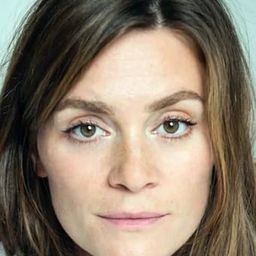 Alexia Depicker - 夢女芭蕾演員 飾演Anne