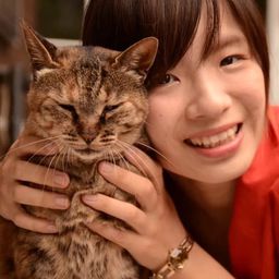 Saho Takagi 飾演 Self - Cat Researcher