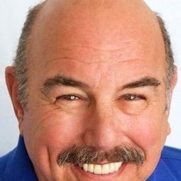 Greg Finley - 太空戰士演員 飾演Additional Voices (voice)