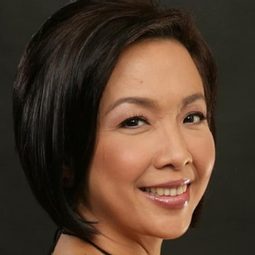 伊賽·阿爾瓦雷斯 飾演 