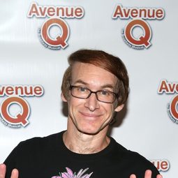 Rick Lyon - CinderElmo演員 飾演Muppet Performer (voice)