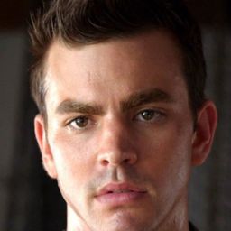 Crawford Wilson 飾演 Deputy Bradley Dolan