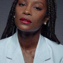 詹妮佛·狄亞絲 飾演 Danielle