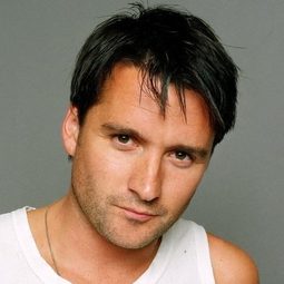 阿拉斯泰爾·麥肯齊 - Monster Mutt演員 飾演Monty