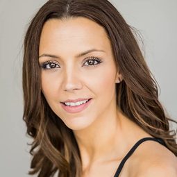 Candi Brooks 飾演 Alissa's Friend