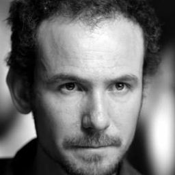 Emiliano Campagnola 飾演 