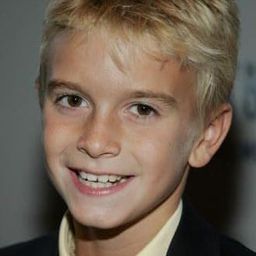 克里斯多福·柯瓦里斯基 飾演 Sam