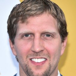 Dirk Nowitzki - 諾維茨基：完美的投籃演員 飾演Self