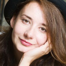 Zuzana Konečná 飾演 Iveta Kučerová