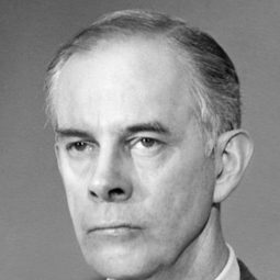Harry Morgan - Incident in a Small Town演員 飾演Judge Bell