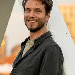 Dries de Sutter 飾演 Jurgen