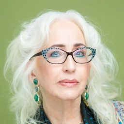 Rebecca Packer - 飛往愛的最後登機廣播演員 飾演Rose