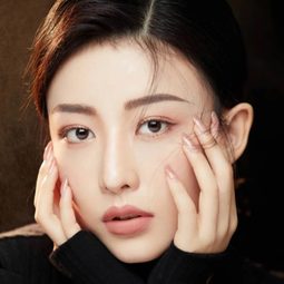 余夢寒 飾演 Lilith