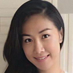 張雪芹 飾演 Sin-yi