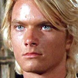 Sebastian Harrison 飾演 Shining Sky