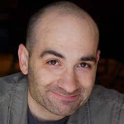 Vince Pisani - 狂奔向聖誕演員 飾演Luther