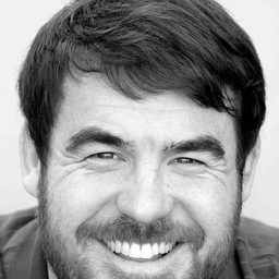 斯圖爾特·賴特 飾演 Charlie