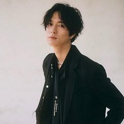 富永勇也 飾演 Sonoi