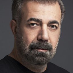 Serhat Midyat - 痴情大哥大演員 飾演Çiftlikteki Görevli