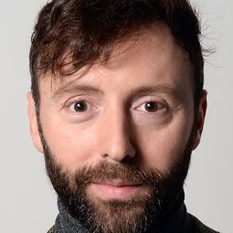 達佛尼斯·巴爾杜茲 飾演 Inspector Soto