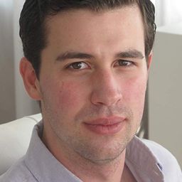 格蘭特 S 強森 - Frat Star演員 飾演DJ GJ