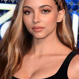 Jade Thirlwall 飾演 Herself