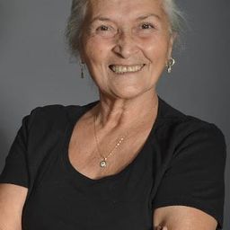 Reyhan Ilhan 飾演 Hamiyet