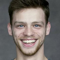 Connor Calland - 迷離夜蘇活演員 飾演Drunk Student