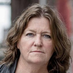 Tamara Hopkins - 吉米與朱迪演員 飾演Judy's Mom