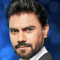 Gaurav Chopra 飾演 Lt. Col. Devendra Rawat