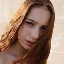 Angelica Alleruzzo 飾演 