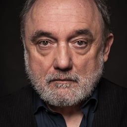 Karl Fischer 飾演 Hermann