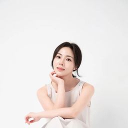 Lee Serena 飾演 Young Jung Ho-yeon (voice)