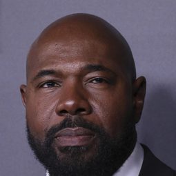 安東尼·法奎 飾演 Narrator (voice)