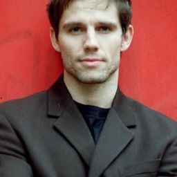 Jason Orange 飾演 Self