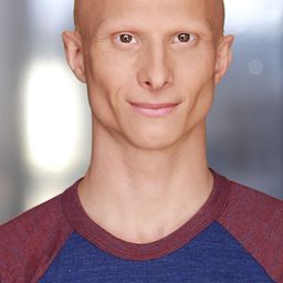 Matt Perfetuo 飾演 Stills