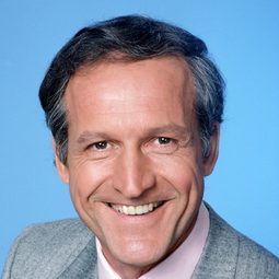 Daniel J. Travanti 飾演 Mario Moretti