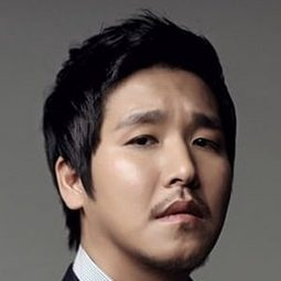 Han Sung-chun - 與鬼同行：大叔追兇演員 飾演Detective