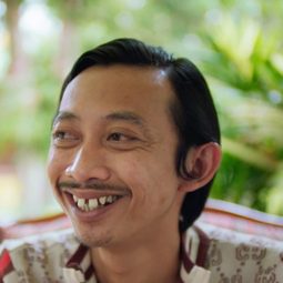 約諾·巴克里 - Bolehkah Sekali Saja Kumenangis演員 飾演Jaka