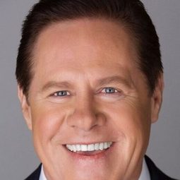 Ben L. McCain - Love Chronicles: Secrets Revealed演員 飾演Doctor