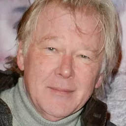 Philippe Vincent 飾演 Patterson