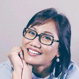 奧莉維亞·M·拉瑪桑 - 巴塞隆拿：未訴的衷情導演