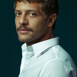 Kelner Macêdo - 頭號女毒梟演員 飾演Alemão