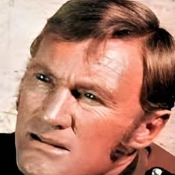 Brian O'Shaughnessy 飾演 Mr. Thompson