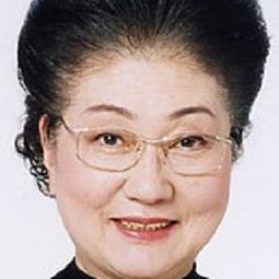 塩沢とき 飾演 Ms. Ono