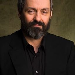 丹尼爾·當塔斯 飾演 Alfredo